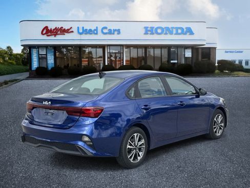 Used 2024 Kia Forte LXS w/ LXS Technology Package FWD image 5