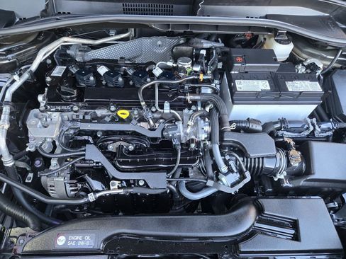 Certified 2024 Toyota Corolla Cross LE image 23