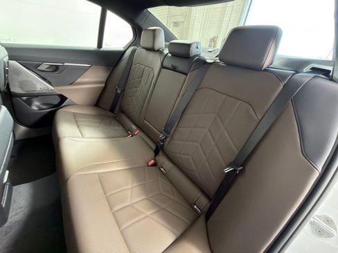 Used 2026 BMW 530i w/ Convenience Package RWD image 12
