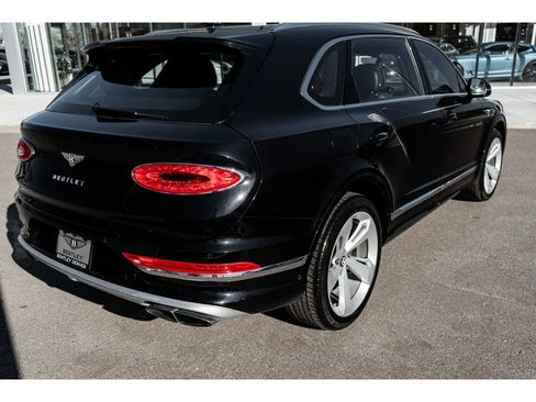 Used 2023 Bentley Bentayga Extended Wheelbase image 15