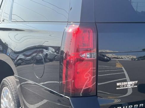 Used 2019 Chevrolet Suburban LT AWD/4WD image 10