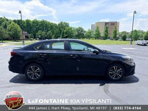 Used 2022 Kia Forte LXS FWD image 6