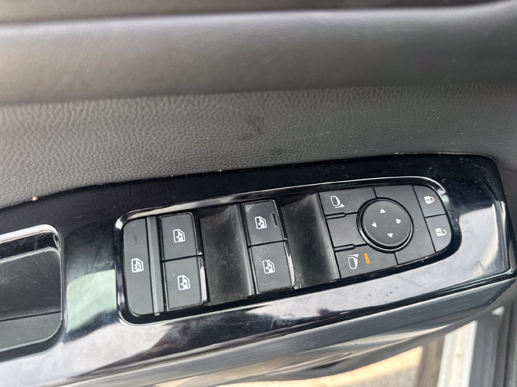 Certified 2025 Nissan Pathfinder SL w/ SL Premium Package AWD/4WD image 45