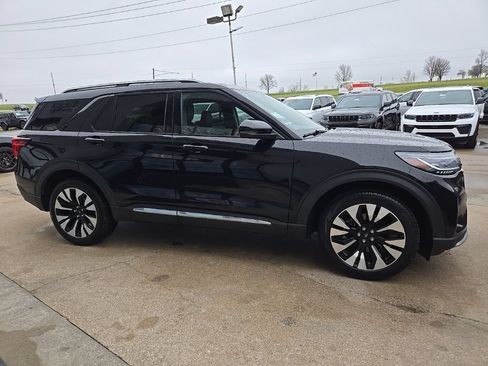 Used 2025 Ford Explorer Platinum w/ LUX Leather Package AWD/4WD image 13
