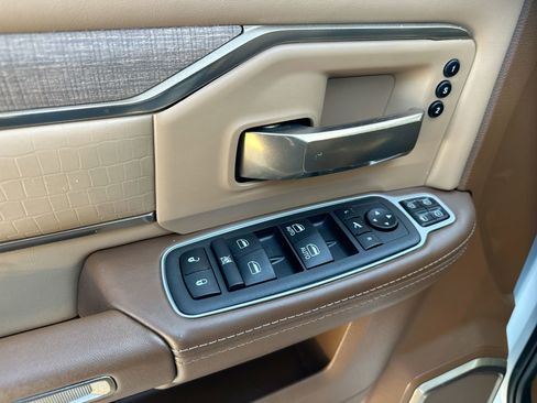 Used 2024 RAM 3500 Limited image 13