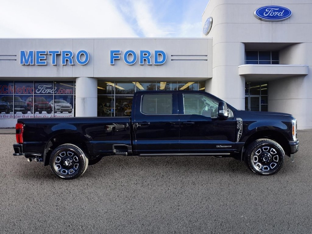 Certified 2025 Ford F350 Platinum AWD/4WD image 2