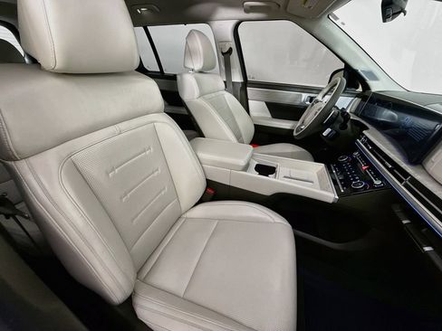 Used 2025 Hyundai Santa Fe Calligraphy AWD/4WD image 32
