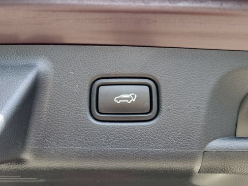 Used 2024 Hyundai Palisade SEL w/ Premium Package FWD image 7