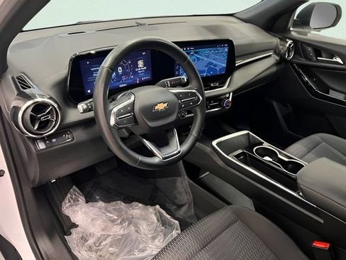 Certified 2025 Chevrolet Equinox LT FWD image 15