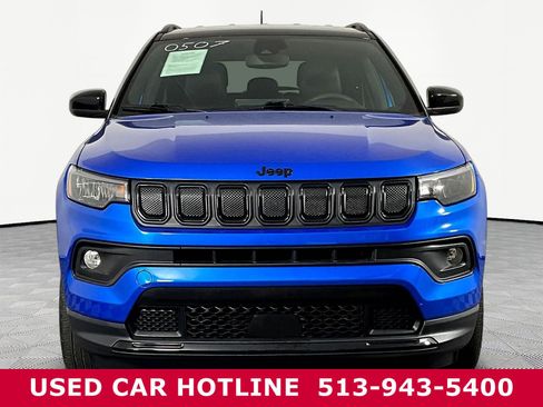 Used 2022 Jeep Compass Latitude AWD/4WD image 2