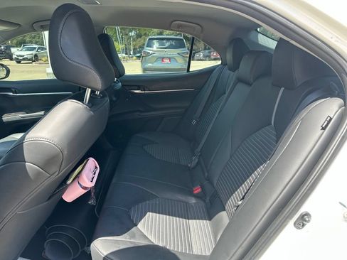 Used 2024 Toyota Camry SE FWD image 12