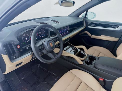 New 2026 Porsche Cayenne image 4
