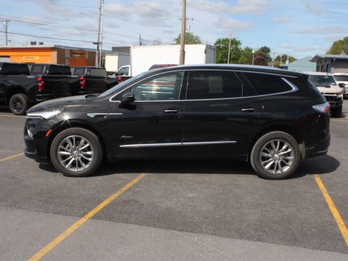 Used 2023 Buick Enclave Avenir AWD/4WD image 5