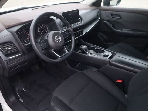 Used 2023 Nissan Rogue S AWD/4WD image 9