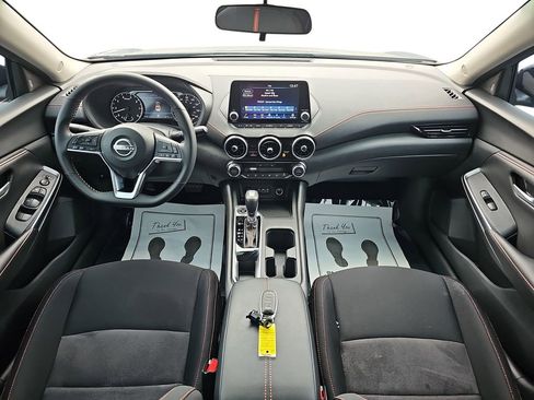 Used 2025 Nissan Sentra SR image 12