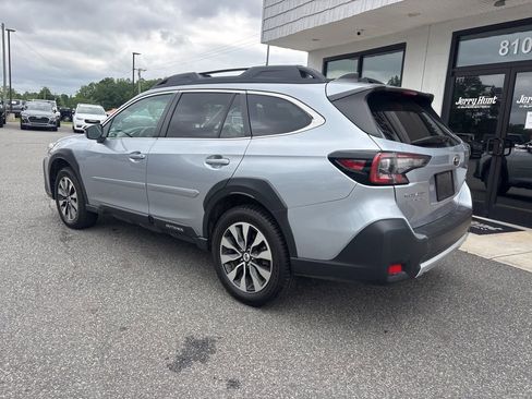 Used 2024 Subaru Outback Limited AWD/4WD image 6