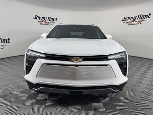 Used 2024 Chevrolet Blazer EV LT AWD/4WD image 4
