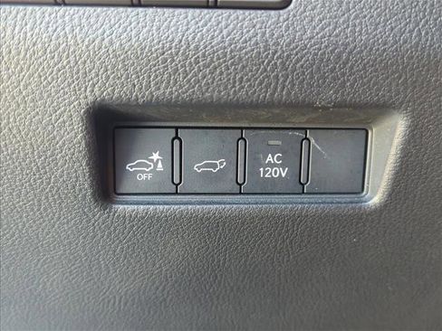 Used 2024 Lexus GX 550 image 21