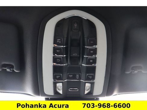 Used 2017 Porsche Macan S image 16