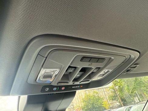 Used 2024 Chevrolet Silverado 1500 LT Trail Boss w/ LT Trail Boss Premium Package image 31