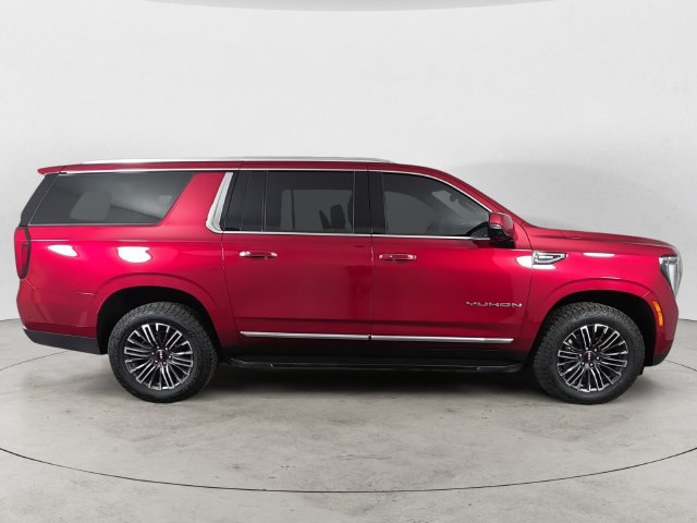 Certified 2025 GMC Yukon XL Elevation w/ Elevation Premium Package AWD/4WD image 4