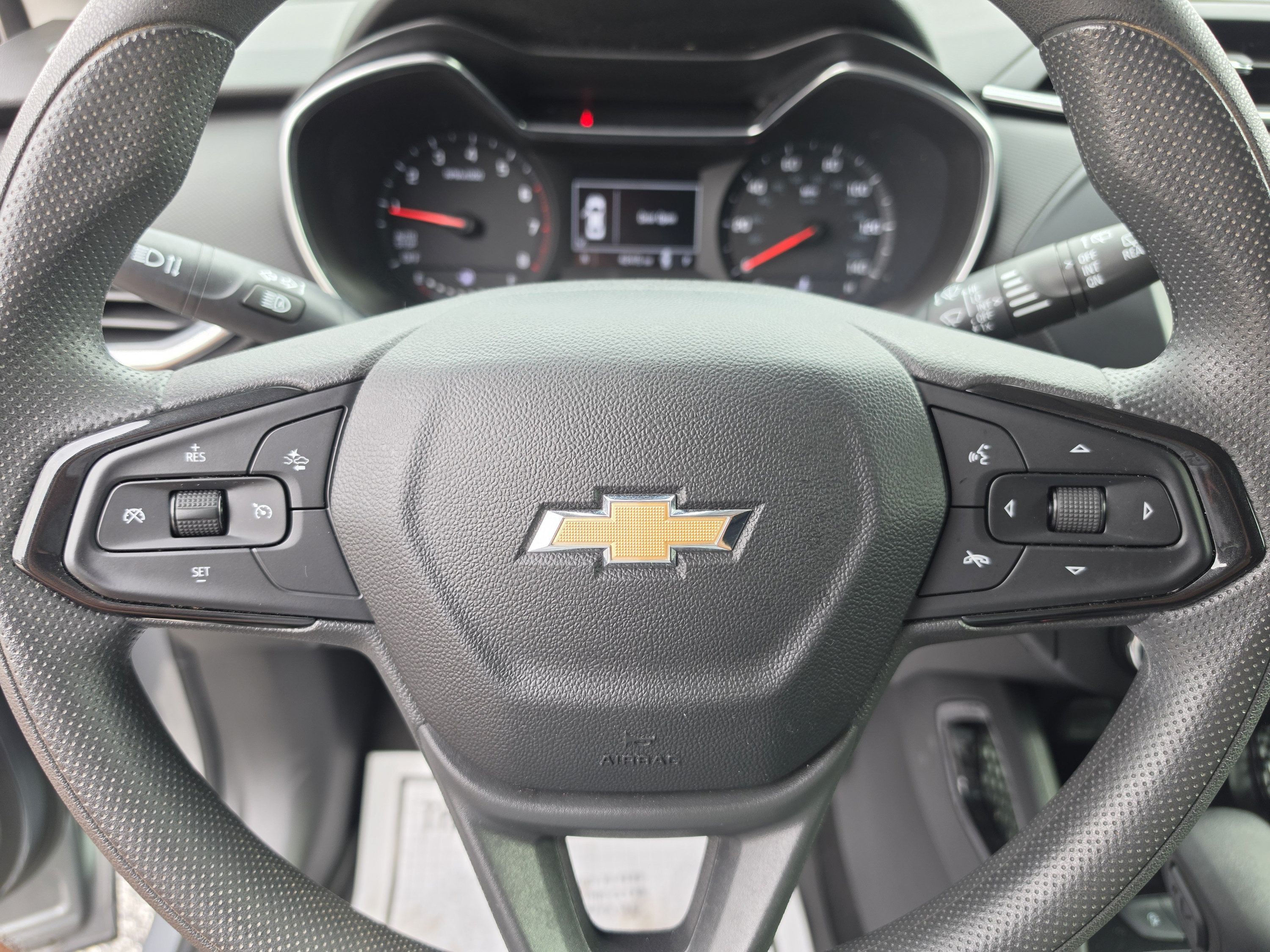 Used 2023 Chevrolet TrailBlazer LT FWD image 34