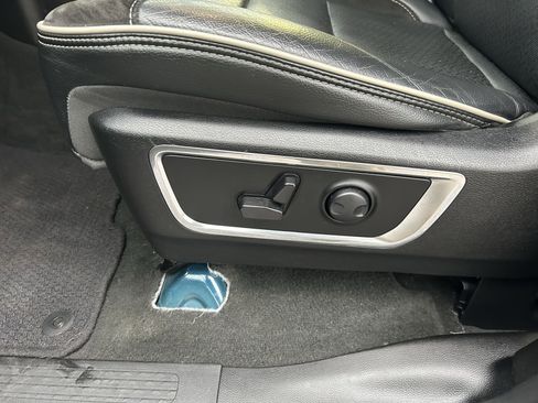 Used 2024 RAM 1500 Laramie image 20