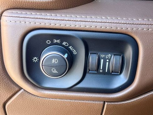 Used 2022 RAM 3500 Limited w/ Body Color Bumper Group image 45