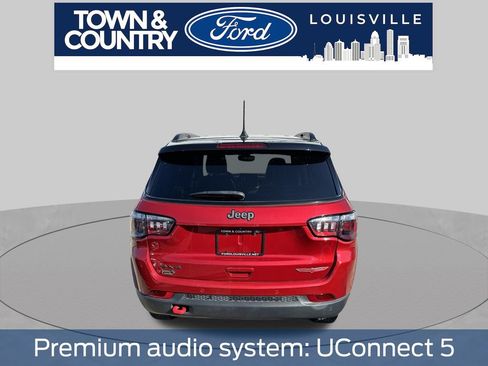 Used 2025 Jeep Compass Trailhawk AWD/4WD image 5