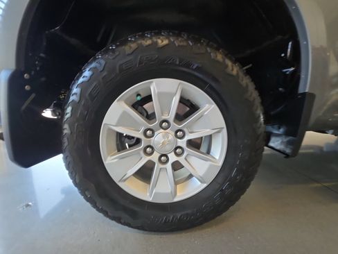 Certified 2023 Chevrolet Silverado 1500 LT AWD/4WD image 28