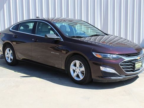 Used 2021 Chevrolet Malibu LS image 4