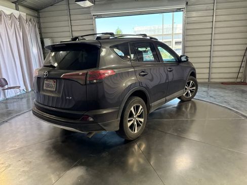 Used 2016 Toyota RAV4 XLE FWD image 5