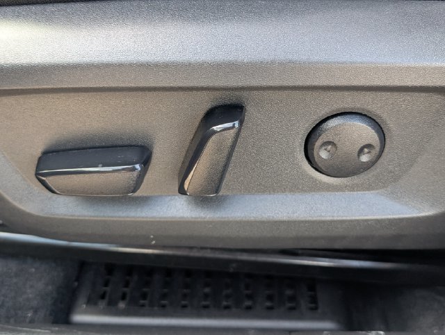 Used 2023 Nissan Rogue SV FWD image 13