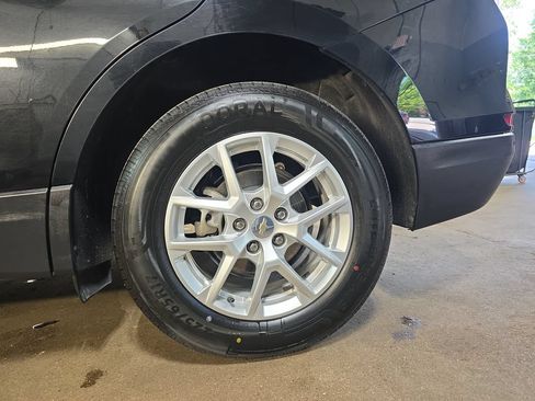 Used 2024 Chevrolet Equinox LT AWD/4WD image 32