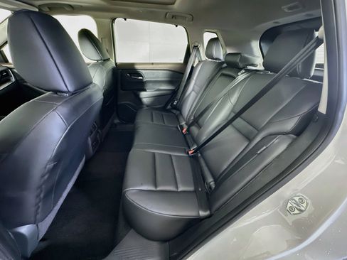 Used 2023 Nissan Rogue SV w/ SV Premium B Package FWD image 28