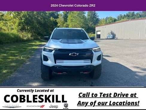 Used 2024 Chevrolet Colorado ZR2 w/ ZR2 Convenience Package III image 2