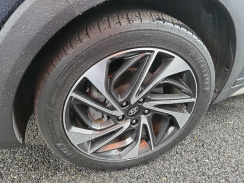 Used 2019 Hyundai Tucson Sport w/ Cargo Package image 5