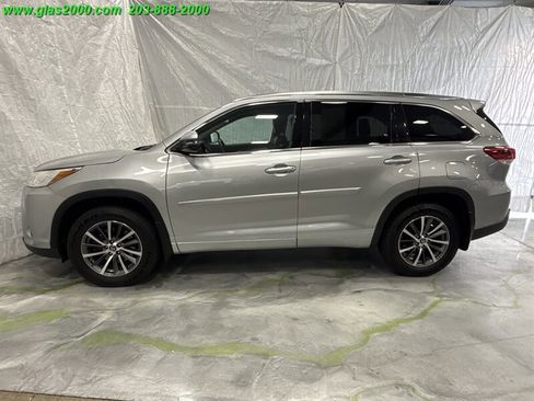 Used 2018 Toyota Highlander XLE image 13