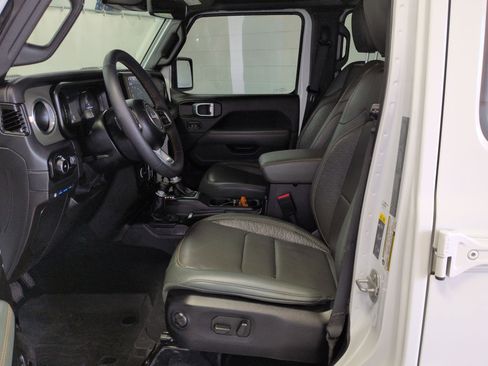 Used 2024 Jeep Wrangler High Altitude image 18