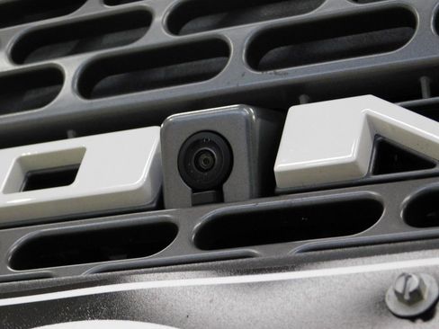 Used 2024 Ford Bronco Badlands image 16