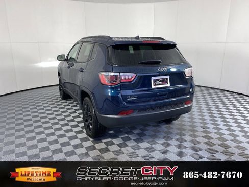 New 2026 Jeep Compass Latitude image 5