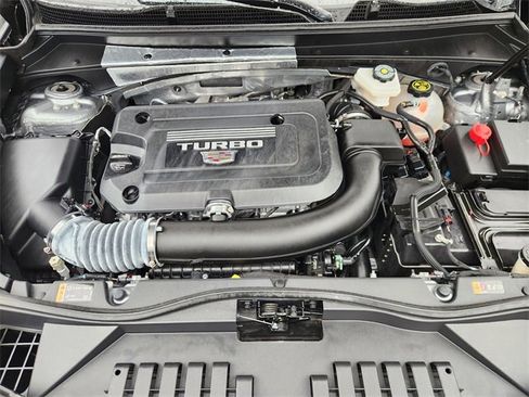 Used 2024 Cadillac XT4 Premium Luxury image 31