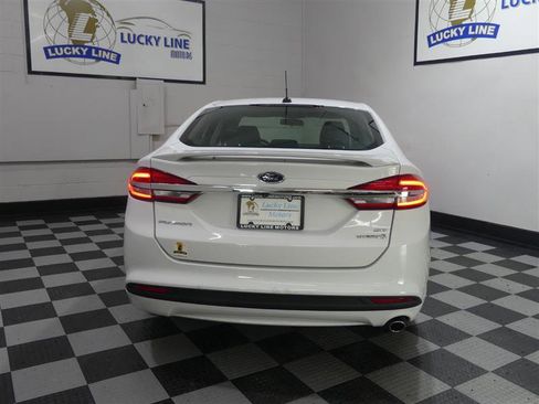 Used 2017 Ford Fusion SE w/ Equipment Group 601A image 8