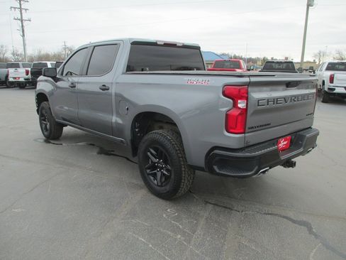 Used 2021 Chevrolet Silverado 1500 Custom Trail Boss w/ LPO, Dark Essentials Package image 8