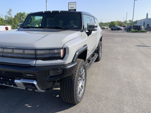 New 2025 GMC Hummer EV 3X AWD/4WD image 18