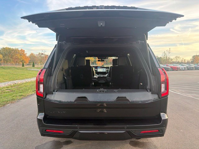 Used 2025 Ford Expedition Platinum w/ Stealth Performance Package AWD/4WD image 10