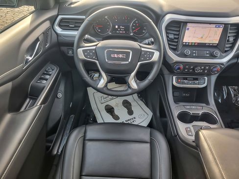 Used 2023 GMC Acadia SLT w/ Elevation Edition image 12