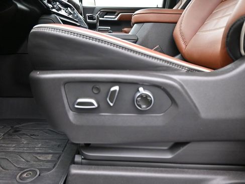 Used 2024 GMC Sierra 1500 Denali Ultimate image 13