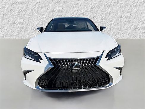 New 2025 Lexus ES 350 Ultra Luxury image 8