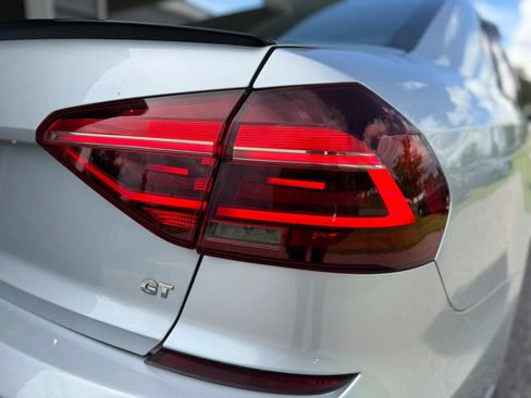Used 2018 Volkswagen Passat 3.6 FWD image 23